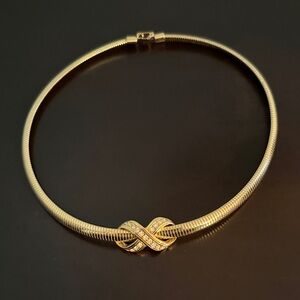 Elegant Gold Necklace with Infinity Pendant